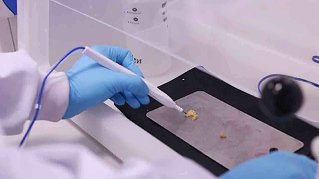 సెకండ్లలో క్యాన్సర్‌ను గుర్తించే సర్జికల్‌ నైఫ్‌