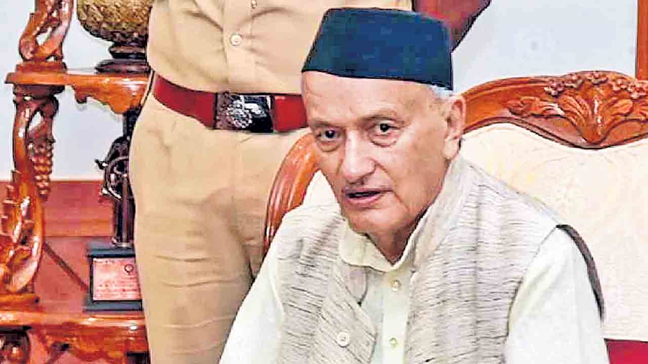 పదవి నుంచి తప్పుకుంటా: కోశ్యారీ