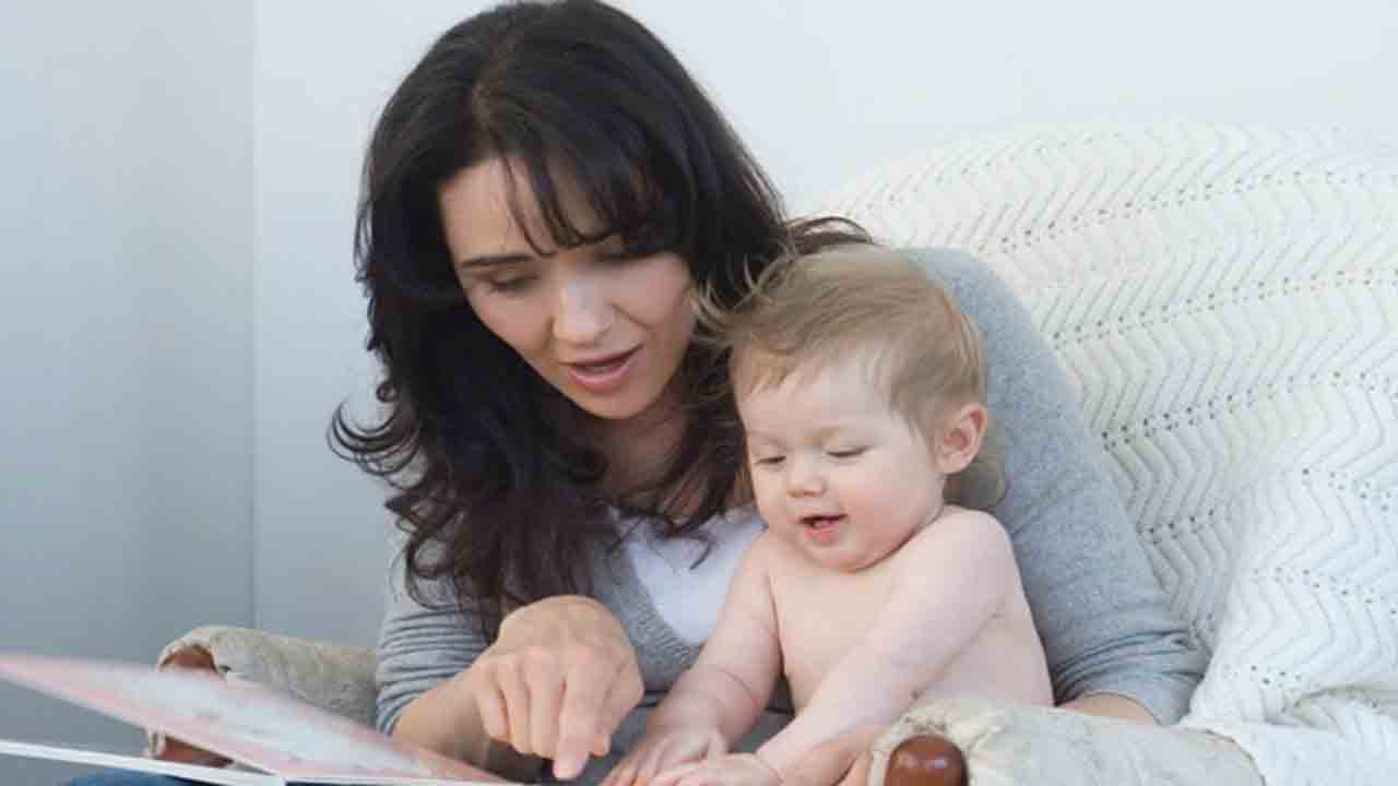 ముద్దుల పాపకు.. మాటల జోల!