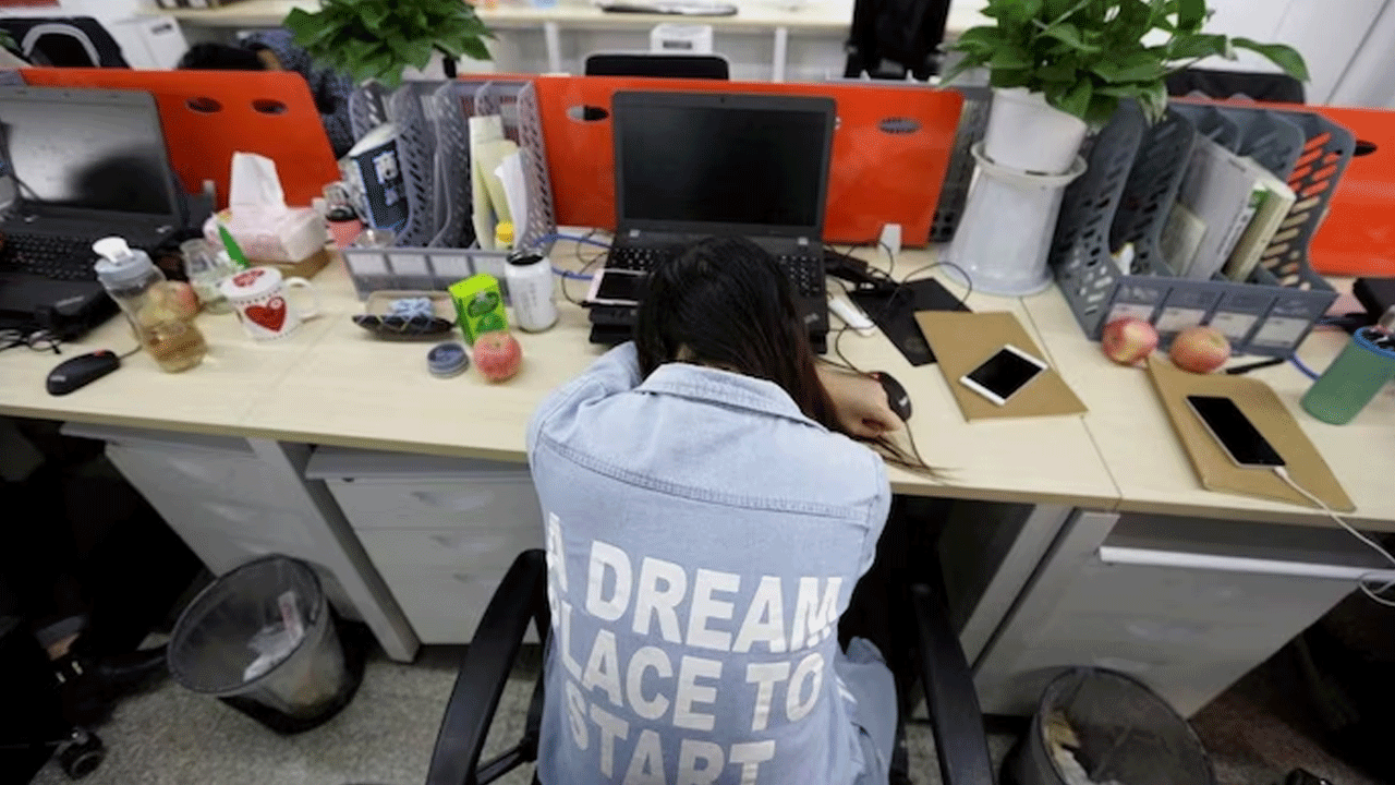 కొత్త ఏడాదిలో కొలువుల కోత : 24,000 మందిని సాగ‌నంపిన 91 టెక్ కంపెనీలు