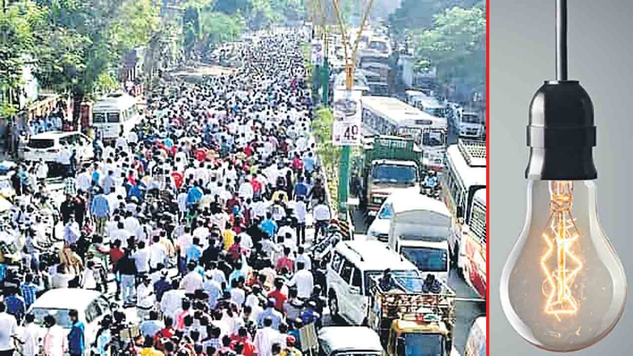 మహారాష్ట్రలో విద్యుత్తు ఉద్యోగుల పోరుబాట