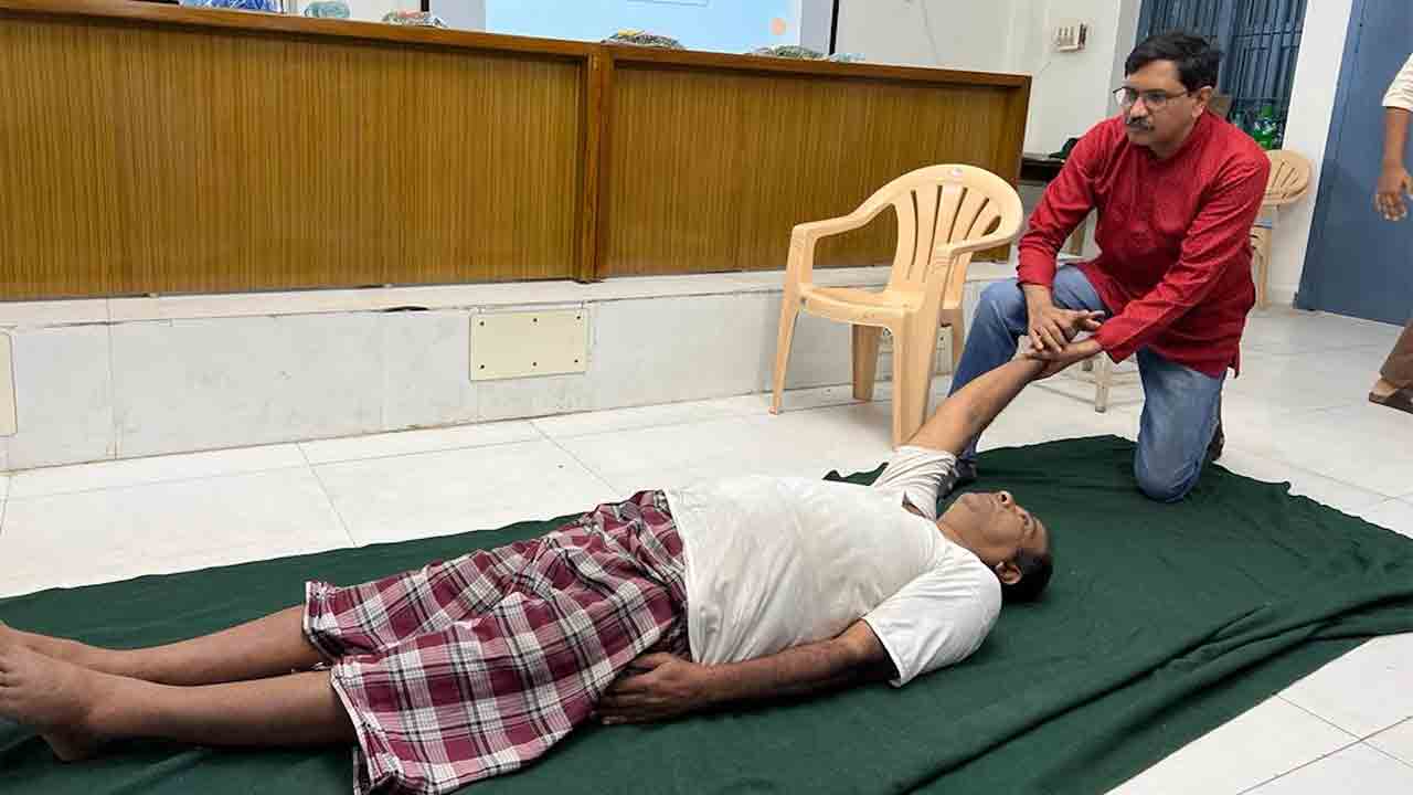 మర్మ చికిత్సతో అన్ని రకాల వ్యాధులు దూరం : వైద్యులు రమేశ్‌