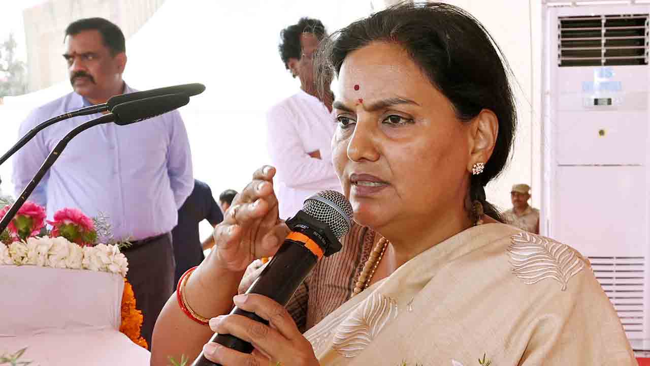 ఇంద్ర భవనంలా కలెక్టరేట్లు
