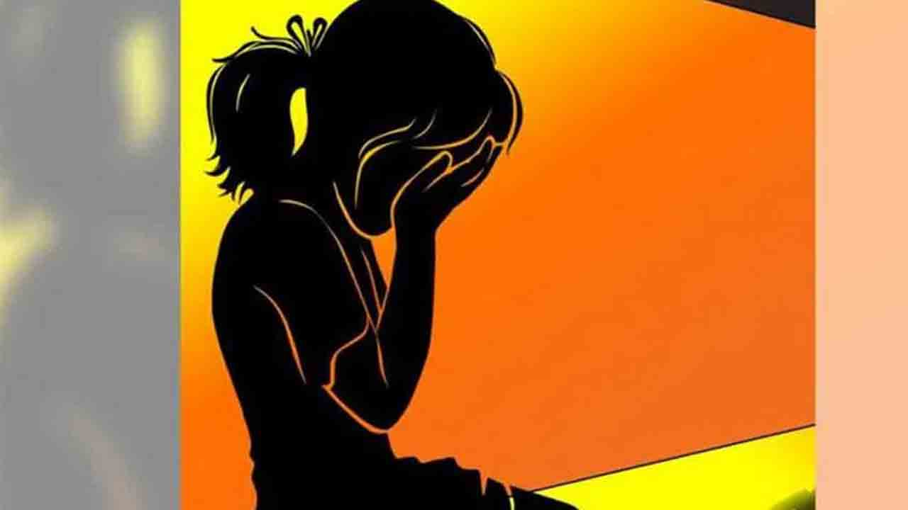 తండ్రి కాదు కామాంధుడు.. కూతురిపైనే క‌న్నేశాడు..