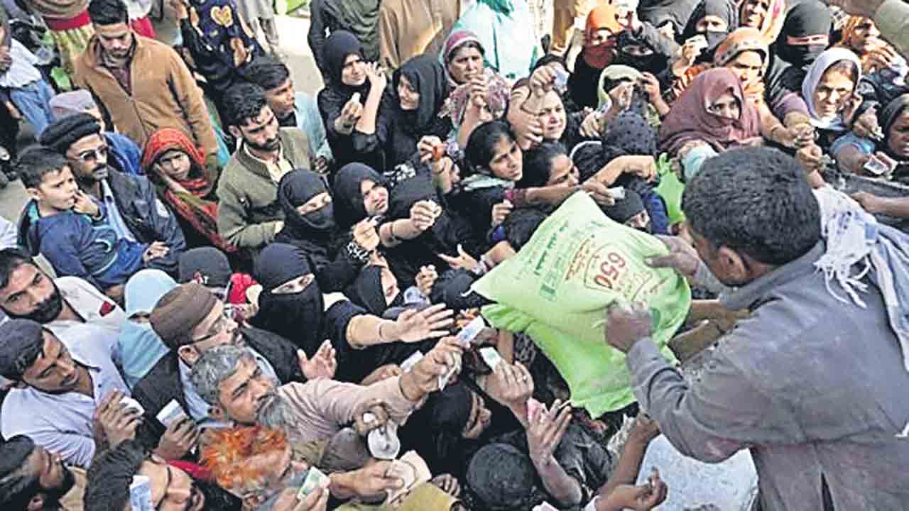 శ్రీలంక దారిలో పాకిస్థాన్‌