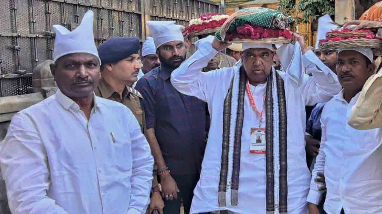 అజ్మీర్ దర్గాను సందర్శించిన స్పీకర్ పోచారం
