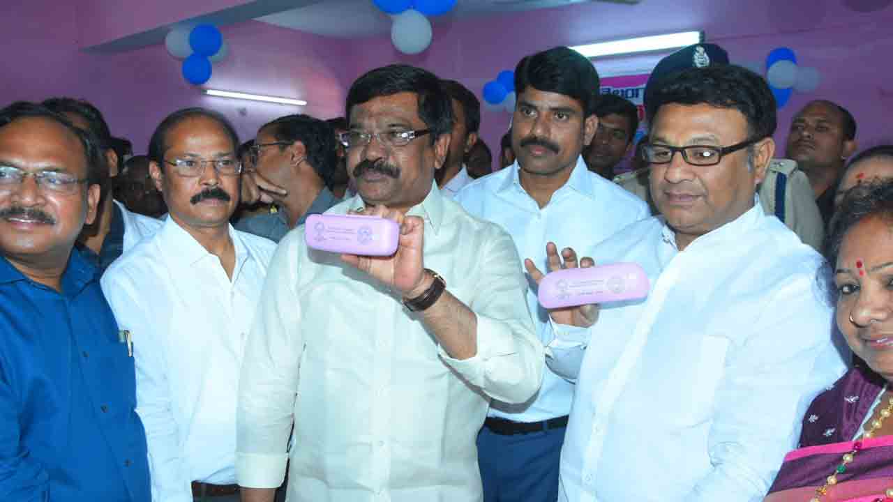 కంటి వెలుగులో కళ్లను పరీక్షించుకో.. బండి సంజయ్‌కు మంత్రి వేముల సూచన