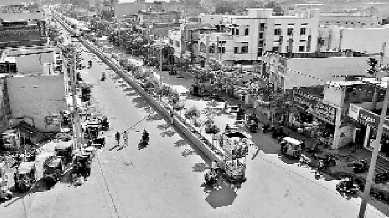 సుందరంగా సూర్యాపేట ప్రధాన రహదారి