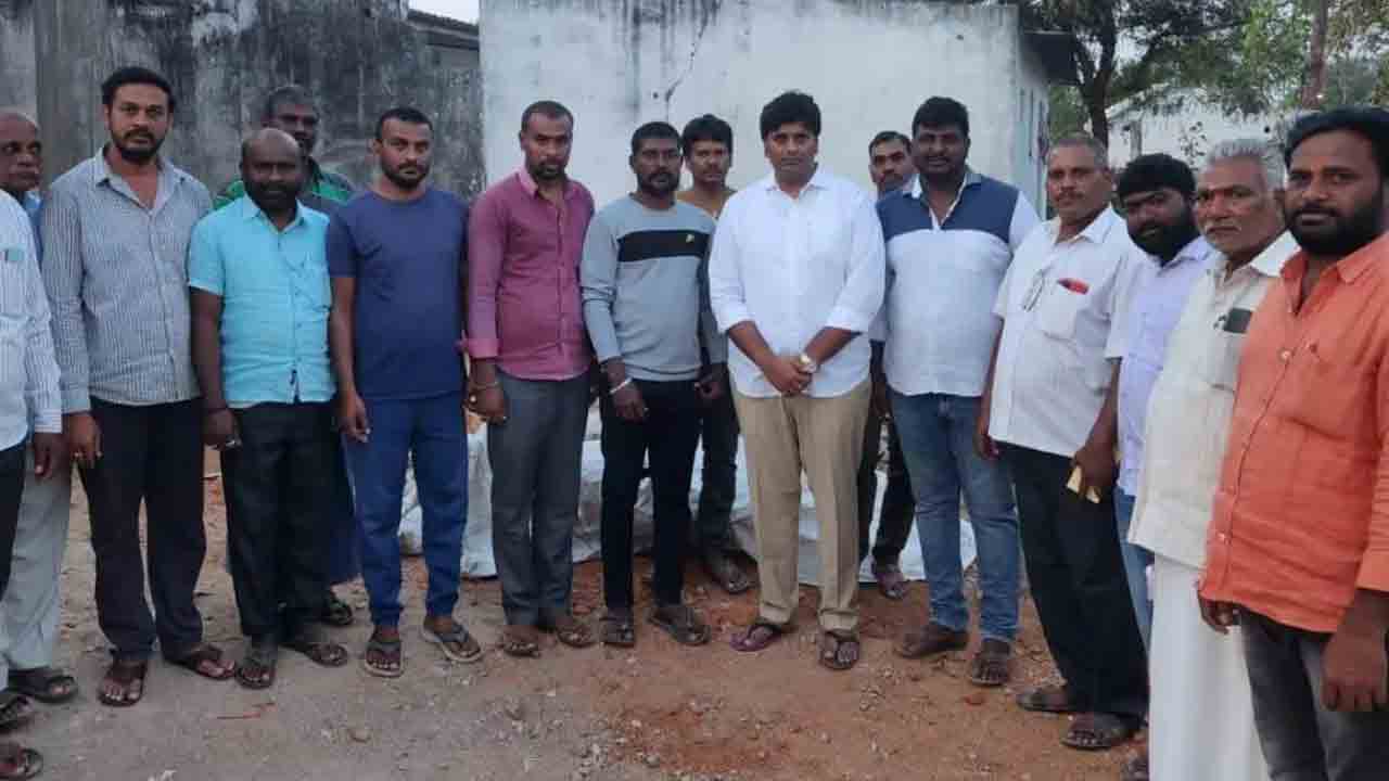 సొంతూరిపై ప్రేమ‌ను చాటుకున్న తెలంగాణ ఫుడ్స్ చైర్మ‌న్ రాజీవ్ సాగర్..