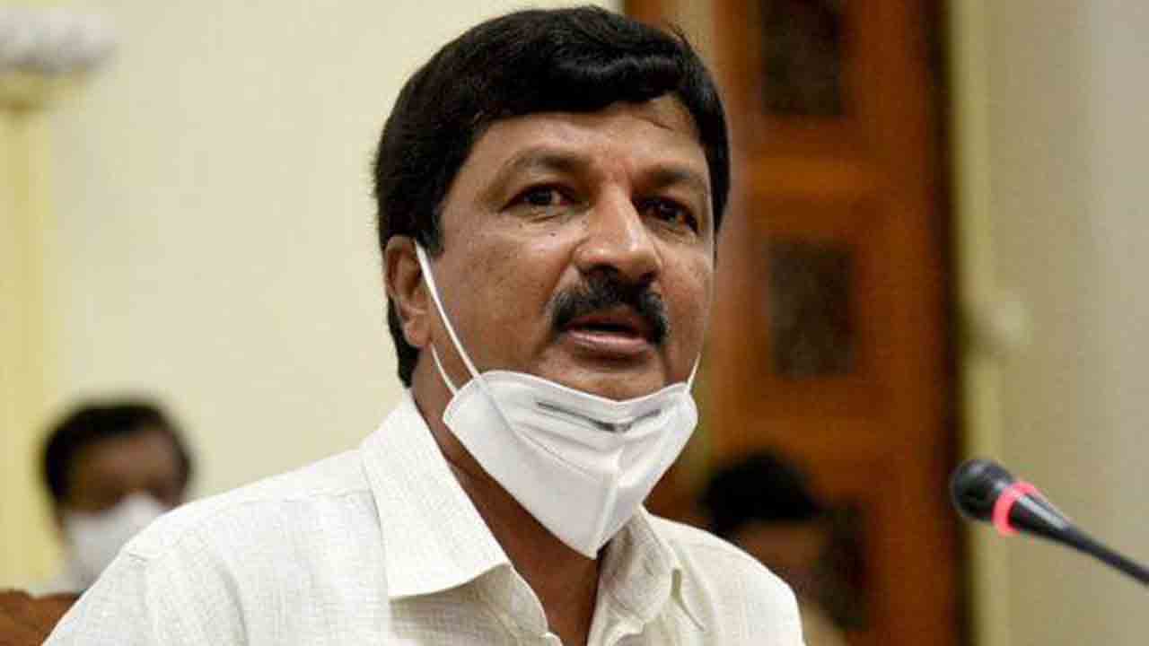 ఓటుకు ఆరు వేలు ఇస్తాం