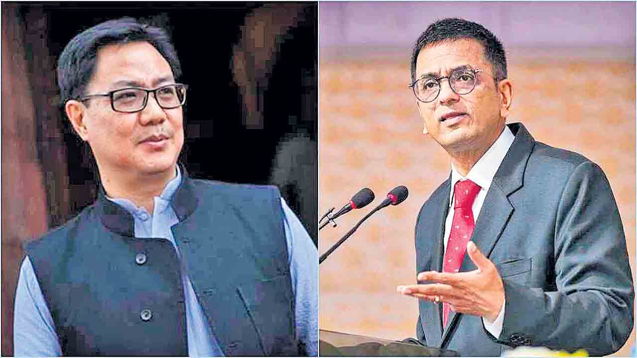 ప్రభుత్వ ప్రతినిధులను కొలీజియంలో చేర్చండి : కేంద్రం