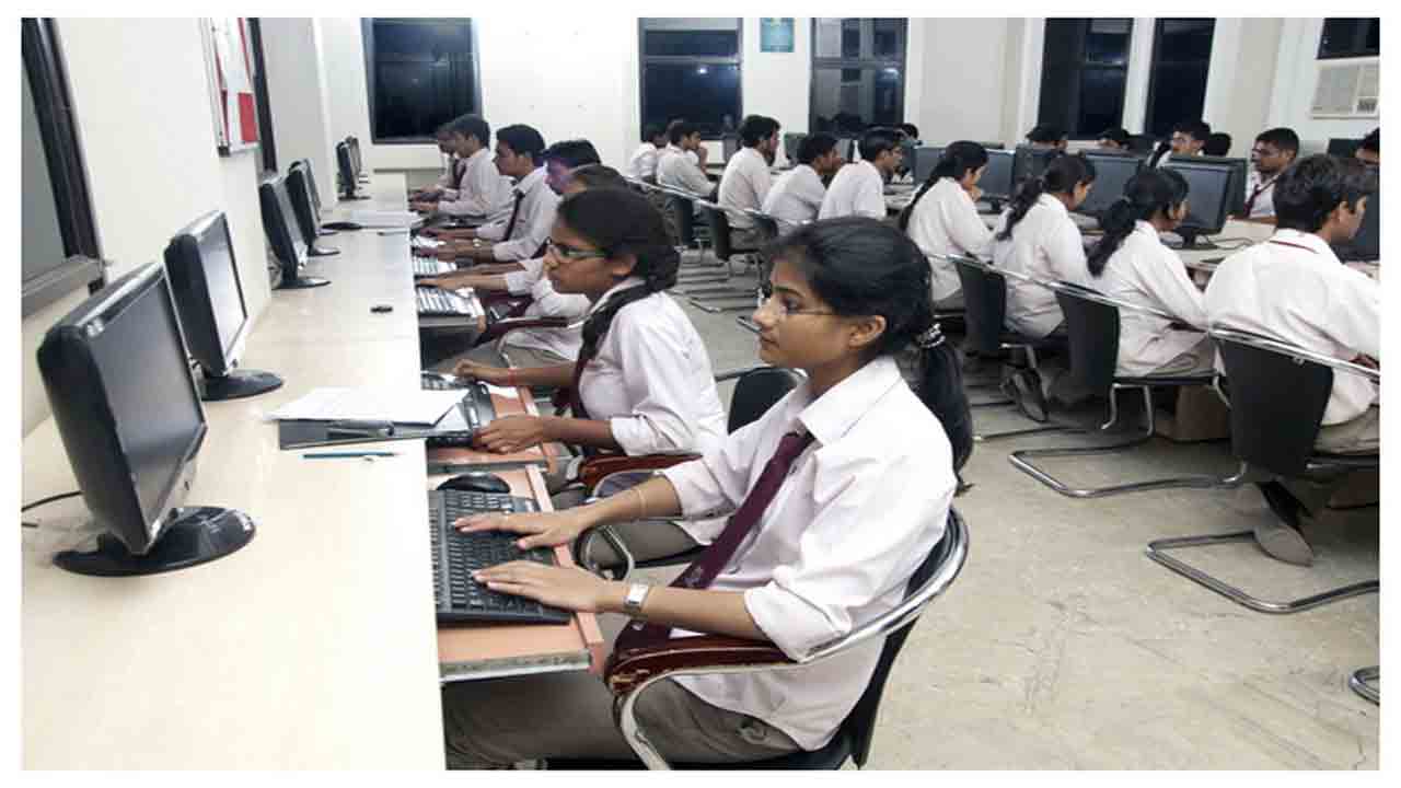 ఆనర్స్‌ డిగ్రీగా.. కంప్యూటర్‌ సైన్స్‌