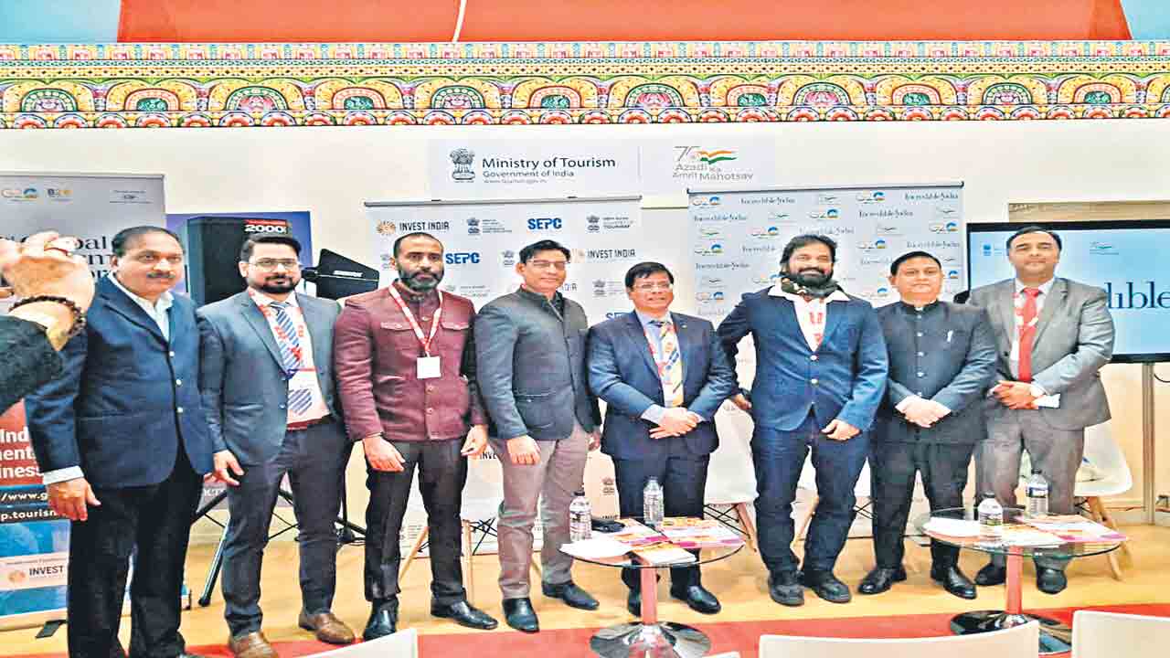 పర్యాటకుల స్వర్గధామం తెలంగాణ