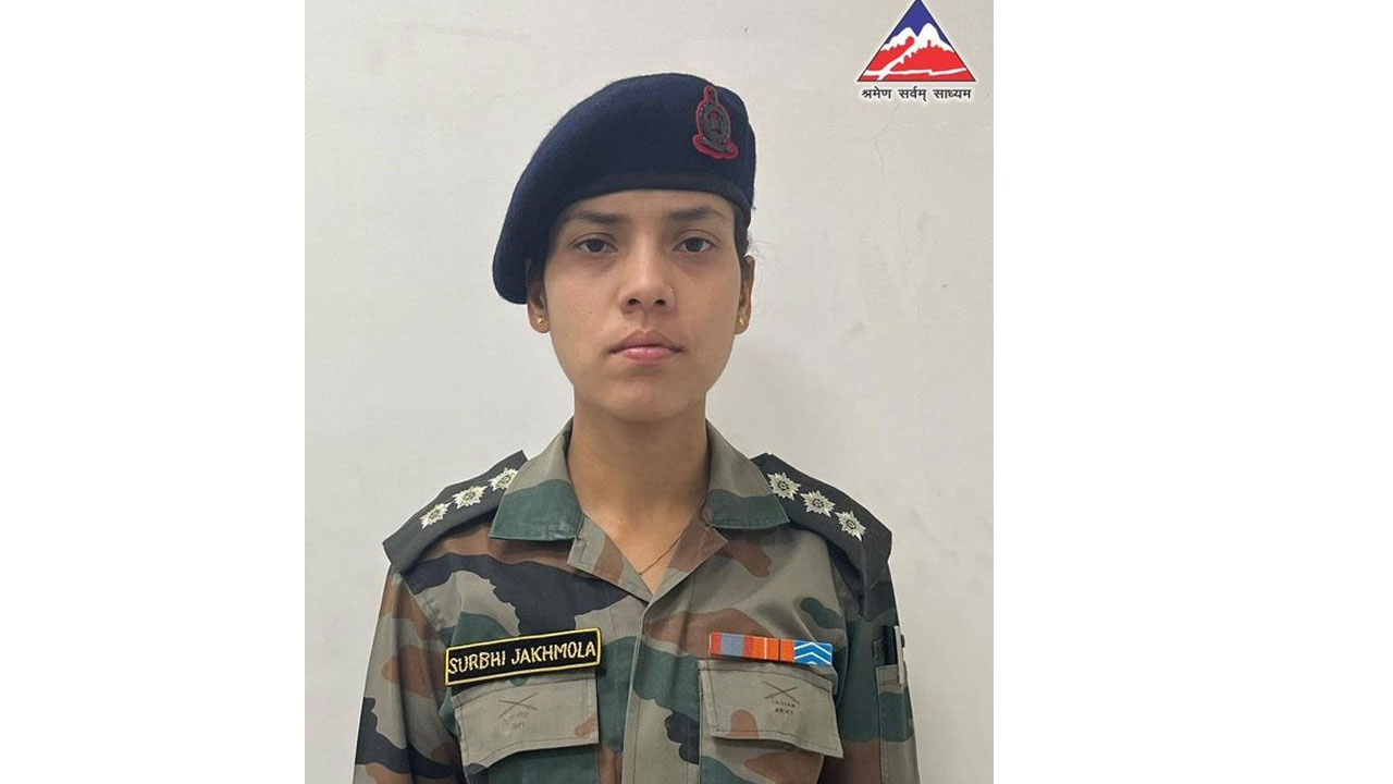 మ‌హిళా ఆర్మీ ఆఫీస‌ర్ కెప్టెన్ సుర‌భి జ‌క్మోలాకు విదేశీ అసైన్మెంట్‌