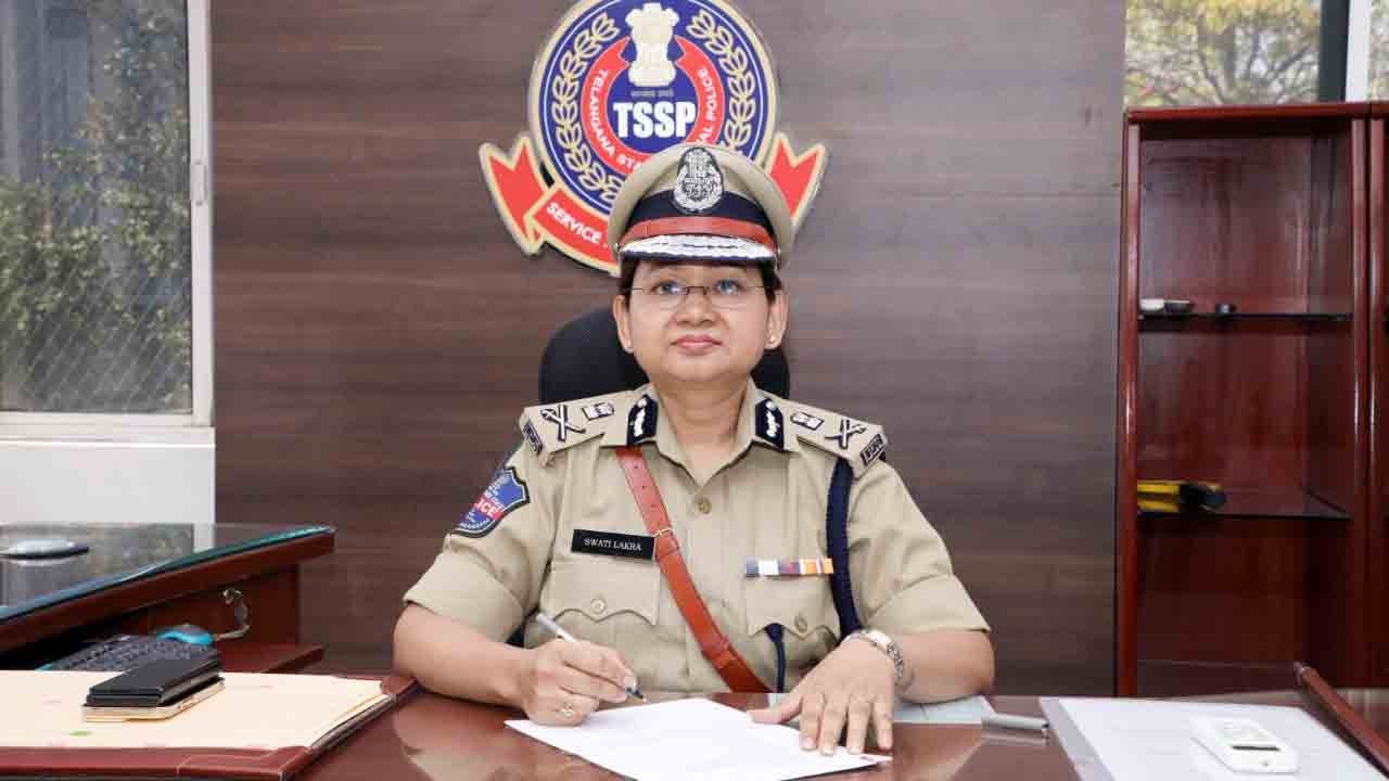 టీఎస్ఎస్‌పీ అద‌న‌పు డీజీగా స్వాతి ల‌క్రా బాధ్య‌త‌ల స్వీక‌ర‌ణ‌