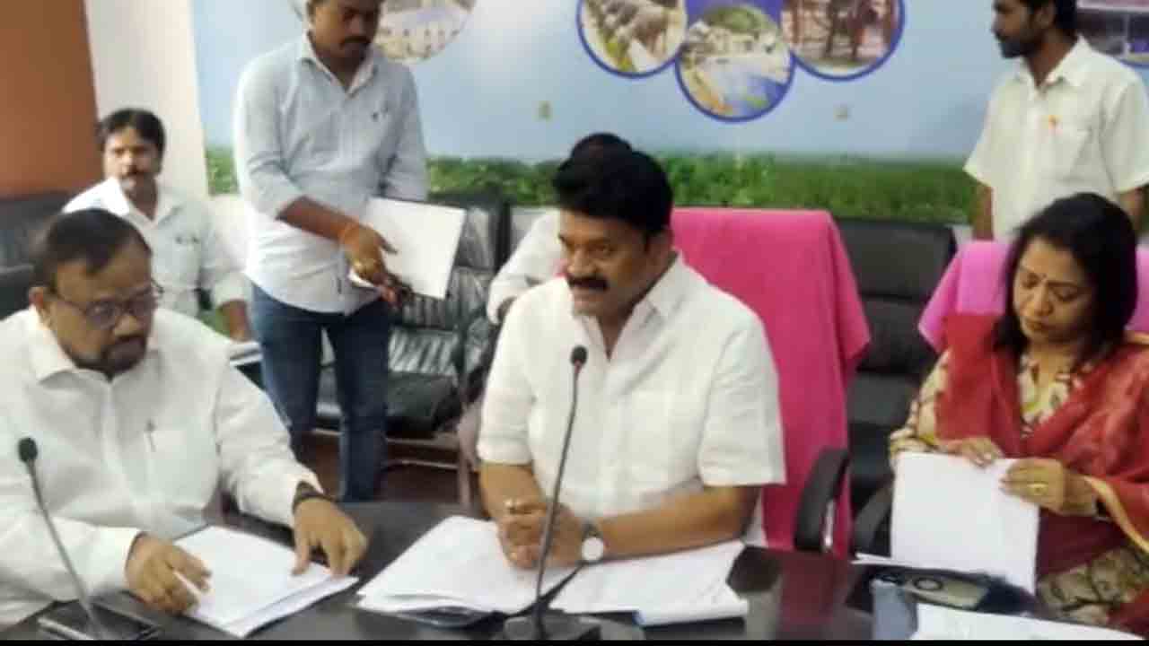 కార్పొరేట్‌కు ధీటుగా ప్రభుత్వ పాఠశాలలను తీర్చిదిద్దుతాం : మంత్రి తలసాని