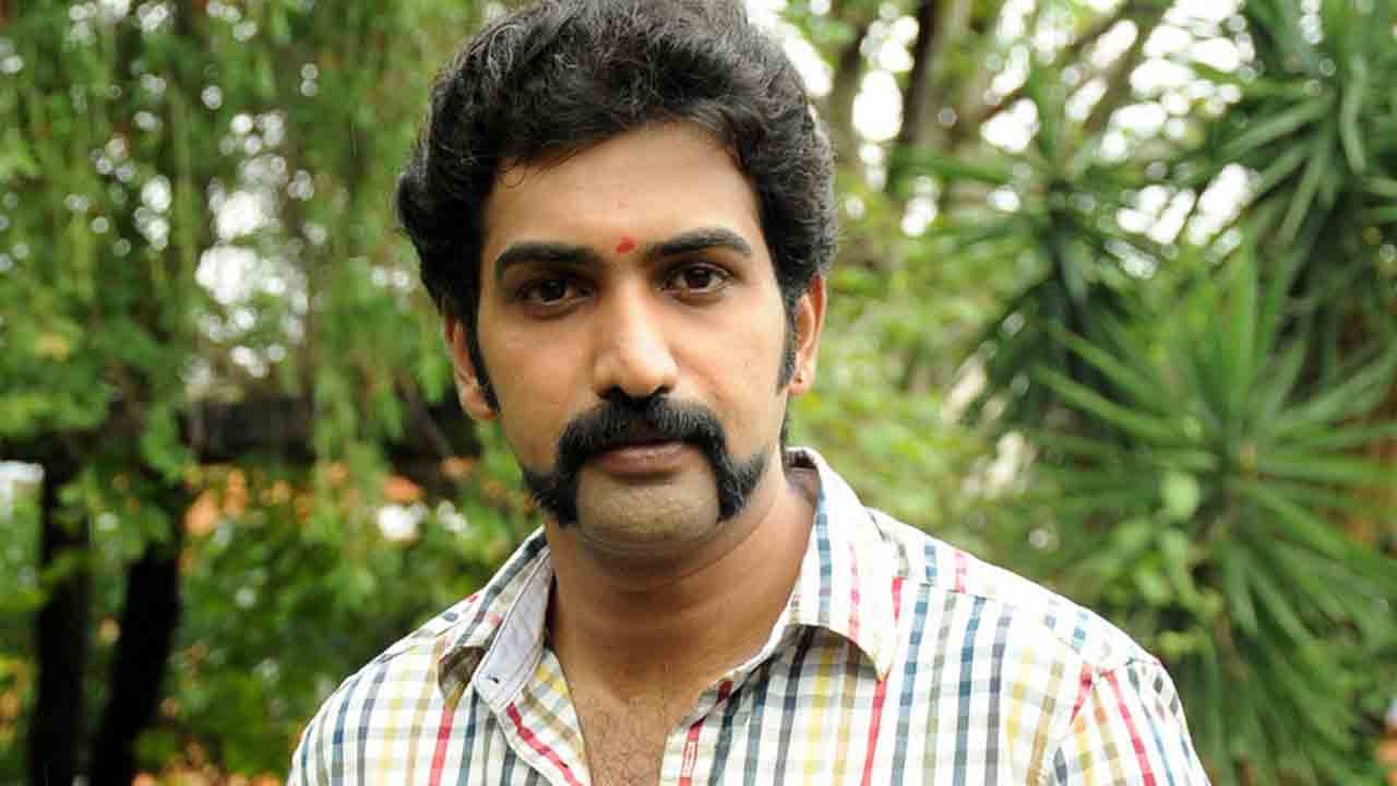 తీవ్ర అస్వస్థతకు గురైన నందమూరి తారకరత్న..ఆస్పత్రికి తరలింపు