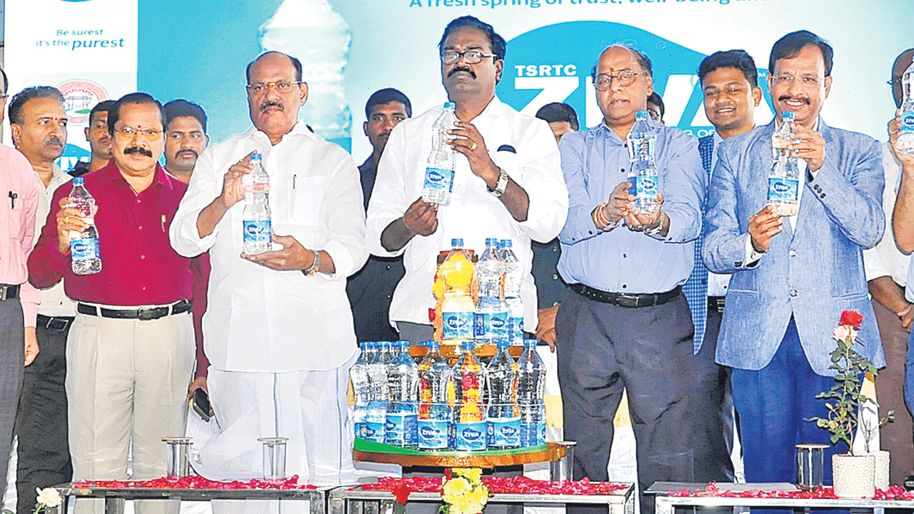 ఆర్టీసీ ప్రయాణికులకు ‘జీవ’ జలం