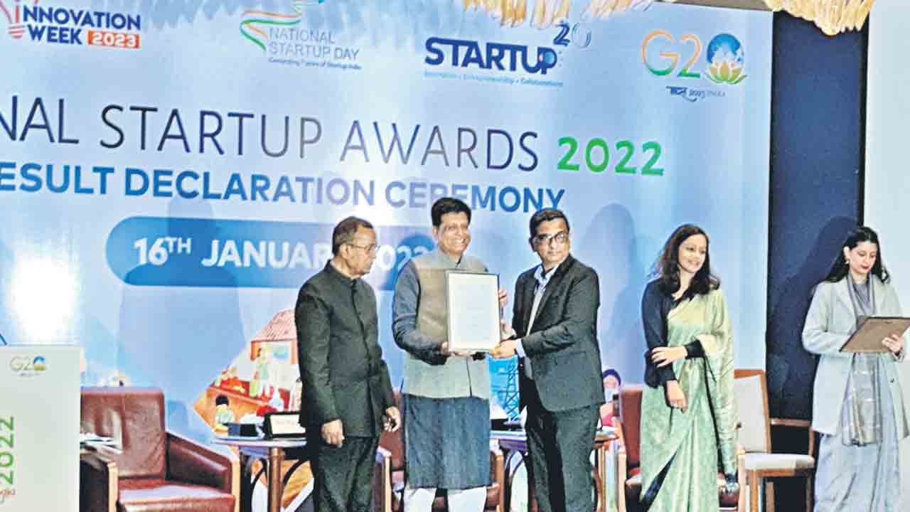 బెస్ట్‌ ఇంక్యుబేటర్‌గా టీ-హబ్‌