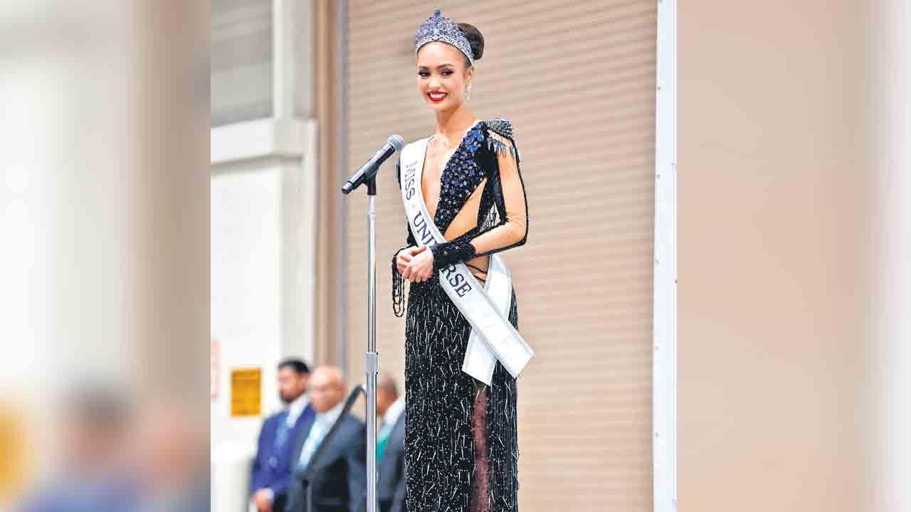 విశ్వసుందరిగా అమెరికన్‌ యువతి బొన్ని