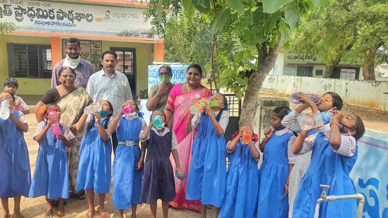 బడికీ, గుడికీ ‘భగీరథ’..