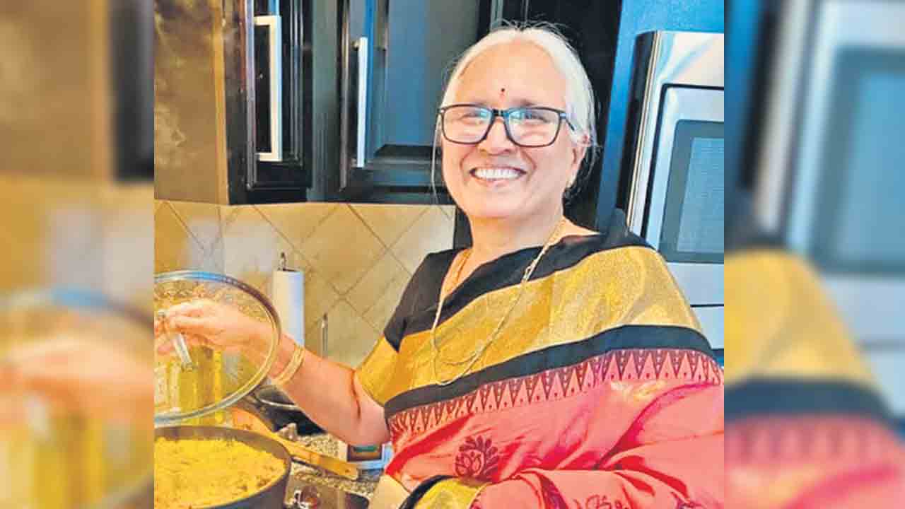 బామ్మ మాట.. యూట్యూబ్‌ బాట!