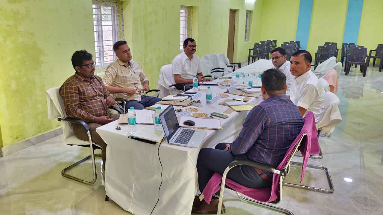 అటవీ సంపదను రక్షించాలి