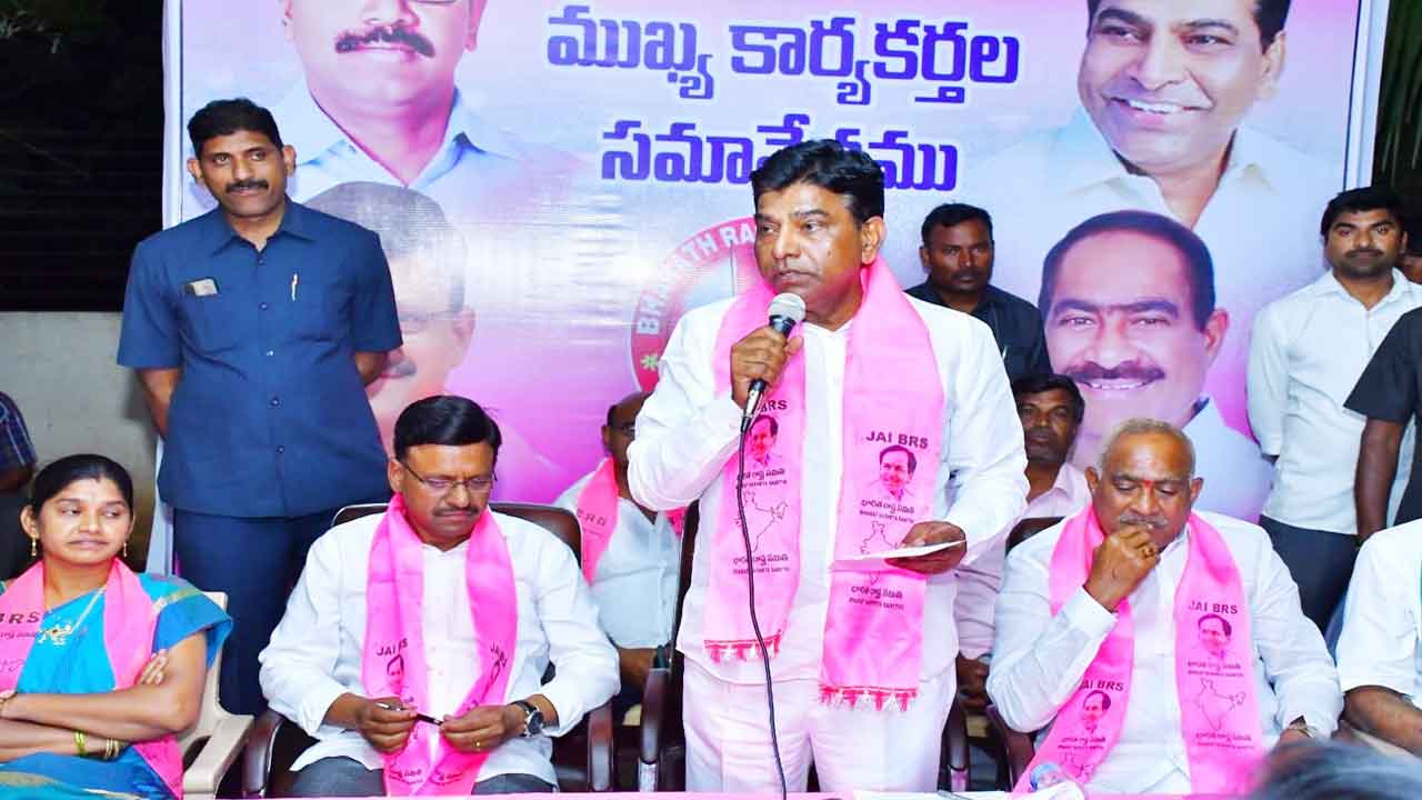 సీఎం కేసీఆర్ అపర చాణక్యుడు