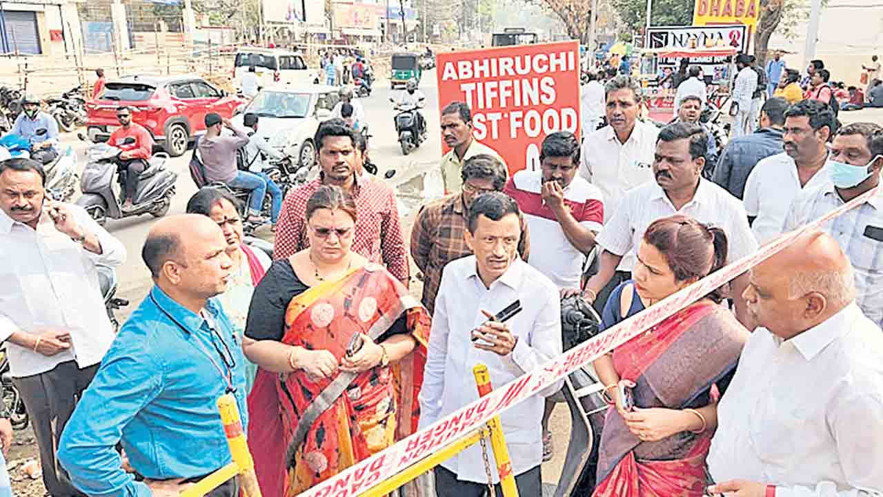 బాక్స్‌డ్రైన్‌ పనులను 15 రోజుల్లో పూర్తి చేయాలి..