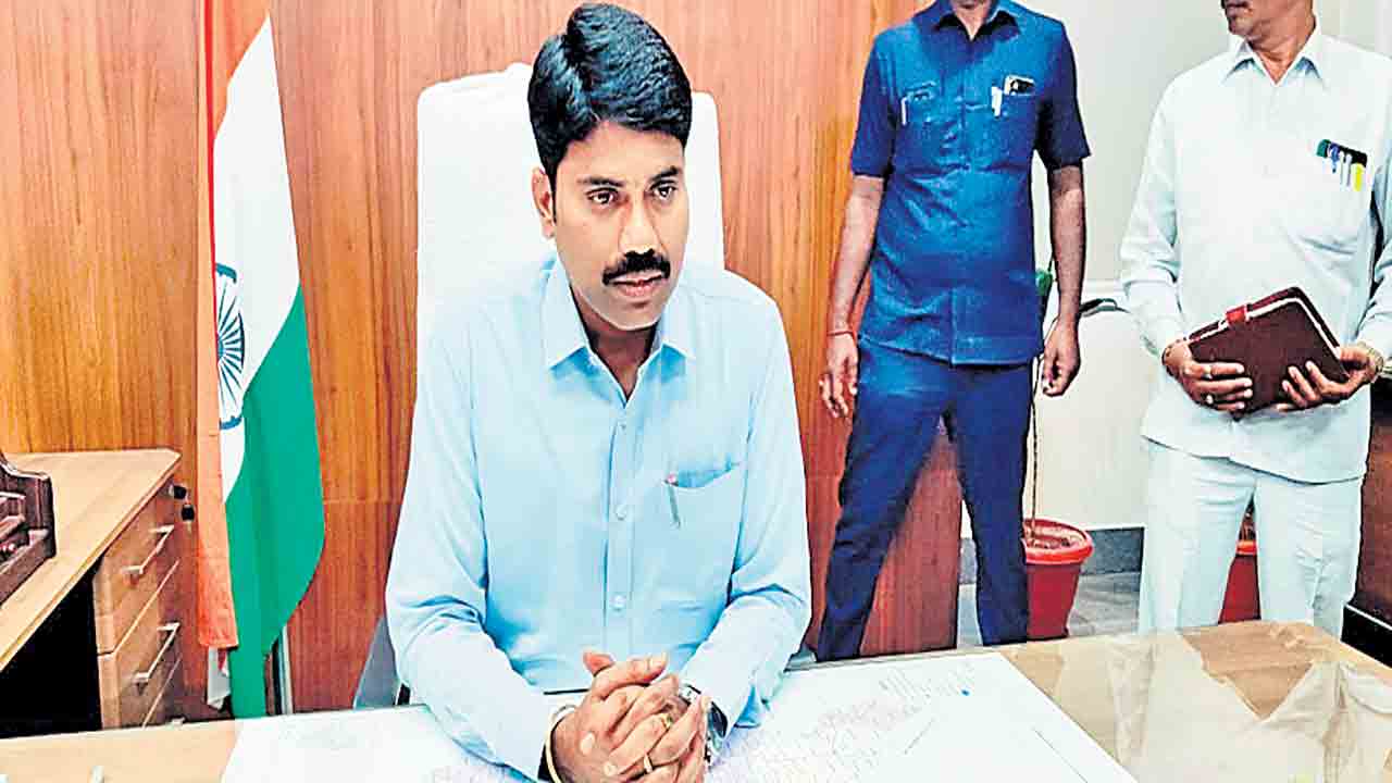 కలెక్టరేట్‌లో బయోమెట్రిక్‌