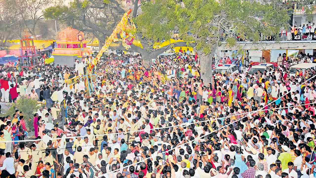 చల్లంగ చూడు తల్లీ..