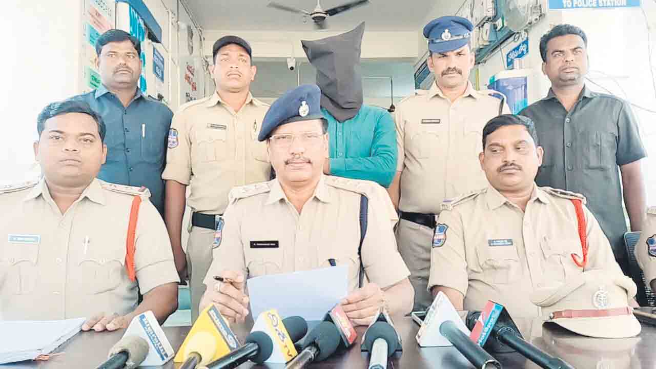 అప్పు ఎగ్గొట్టేందుకు ప్రాణ స్నేహితుడే మట్టుబెట్టాడు..