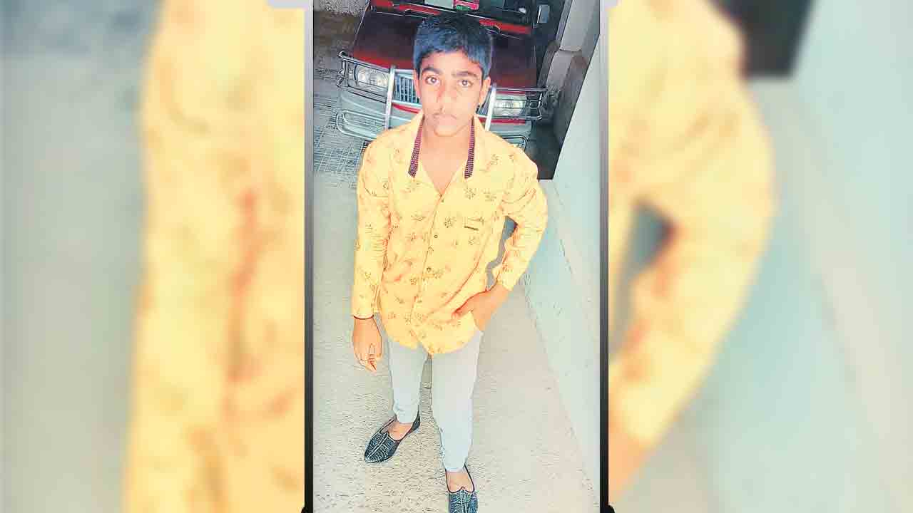 విద్యార్థుల ఘర్షణ.. ఒకరి దుర్మరణం