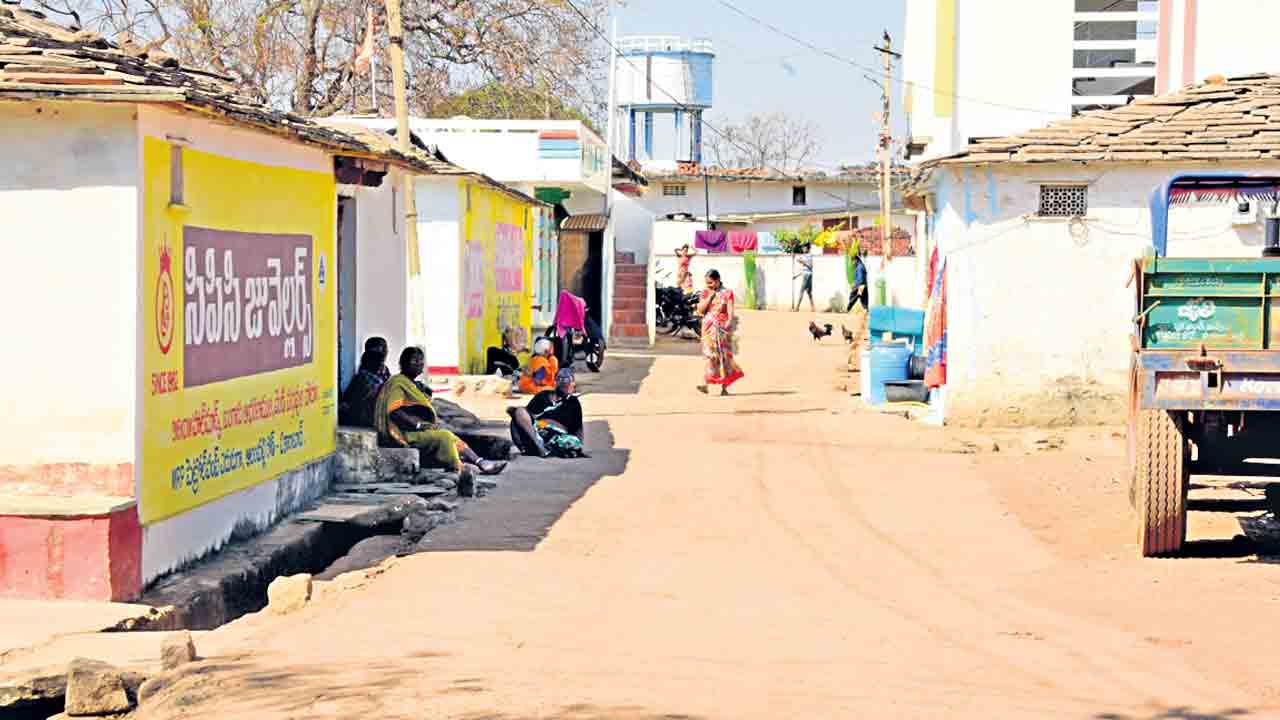 పల్లె పచ్చగా.. ప్రగతి మెండుగా..