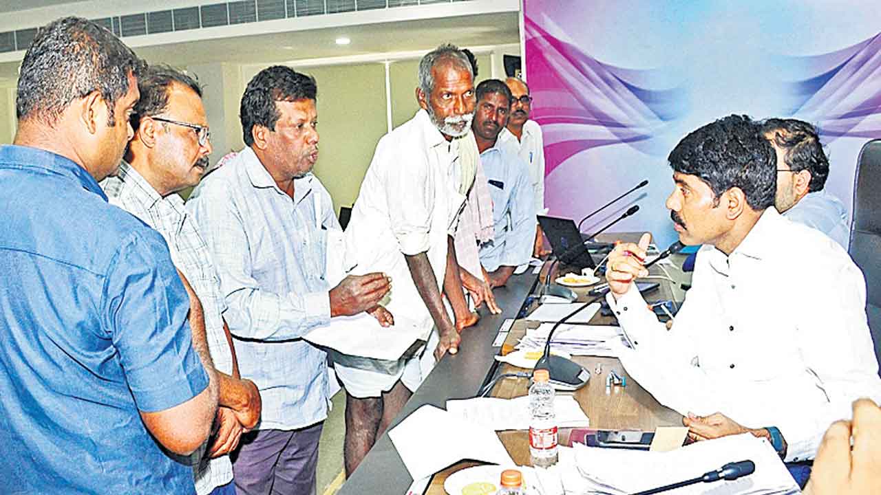 ధరణి దరఖాస్తుల సత్వర పరిష్కారమే లక్ష్యం