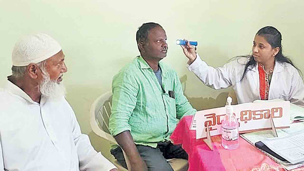 ఊరూరా వెలుగు సందడి