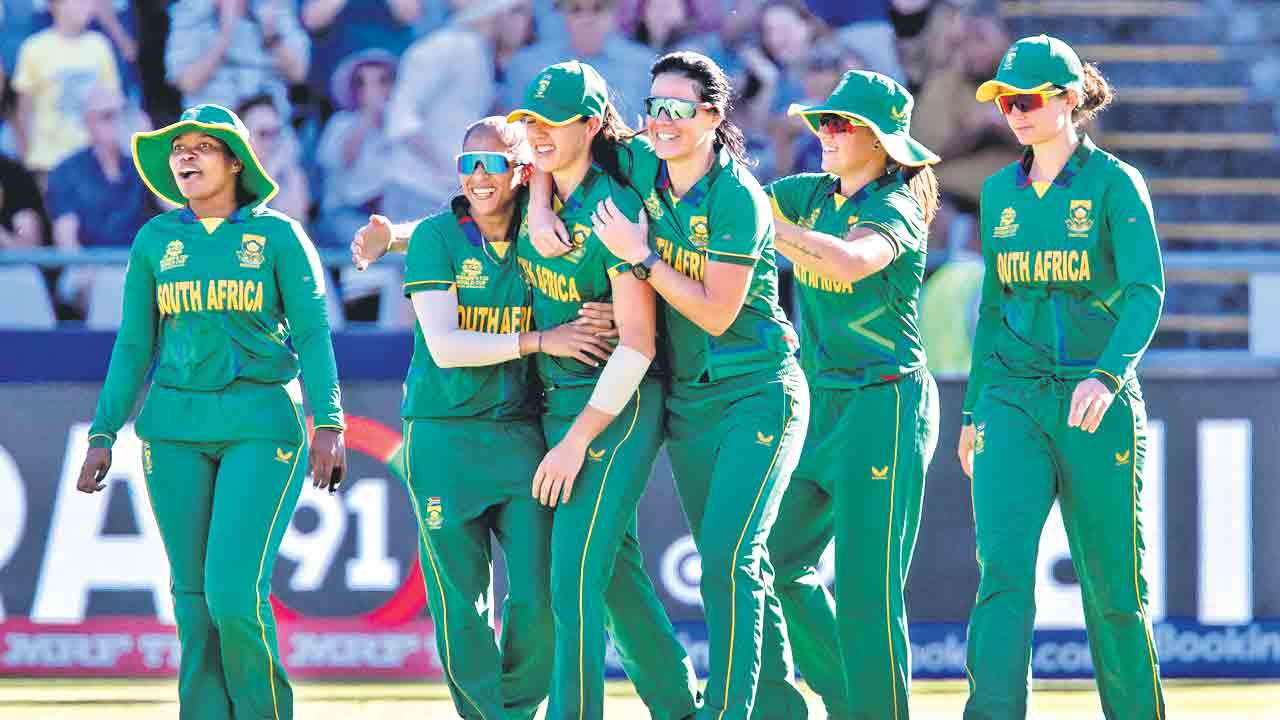 WT20 World Cup | ఫైనల్‌కు దూసుకెళ్లిన దక్షిణాఫ్రికా.. రేపు ఆసీస్‌తో ఫైనల్‌