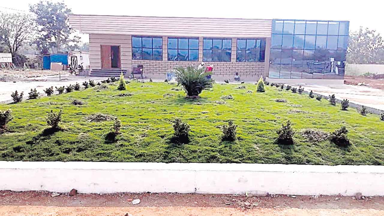 ఆధునిక హంగులతో ఆర్టీఏ ఆఫీస్‌