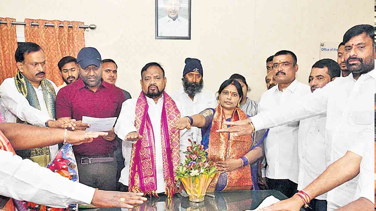 మార్కెట్‌యార్డును అభివృద్ధి చేయాలి