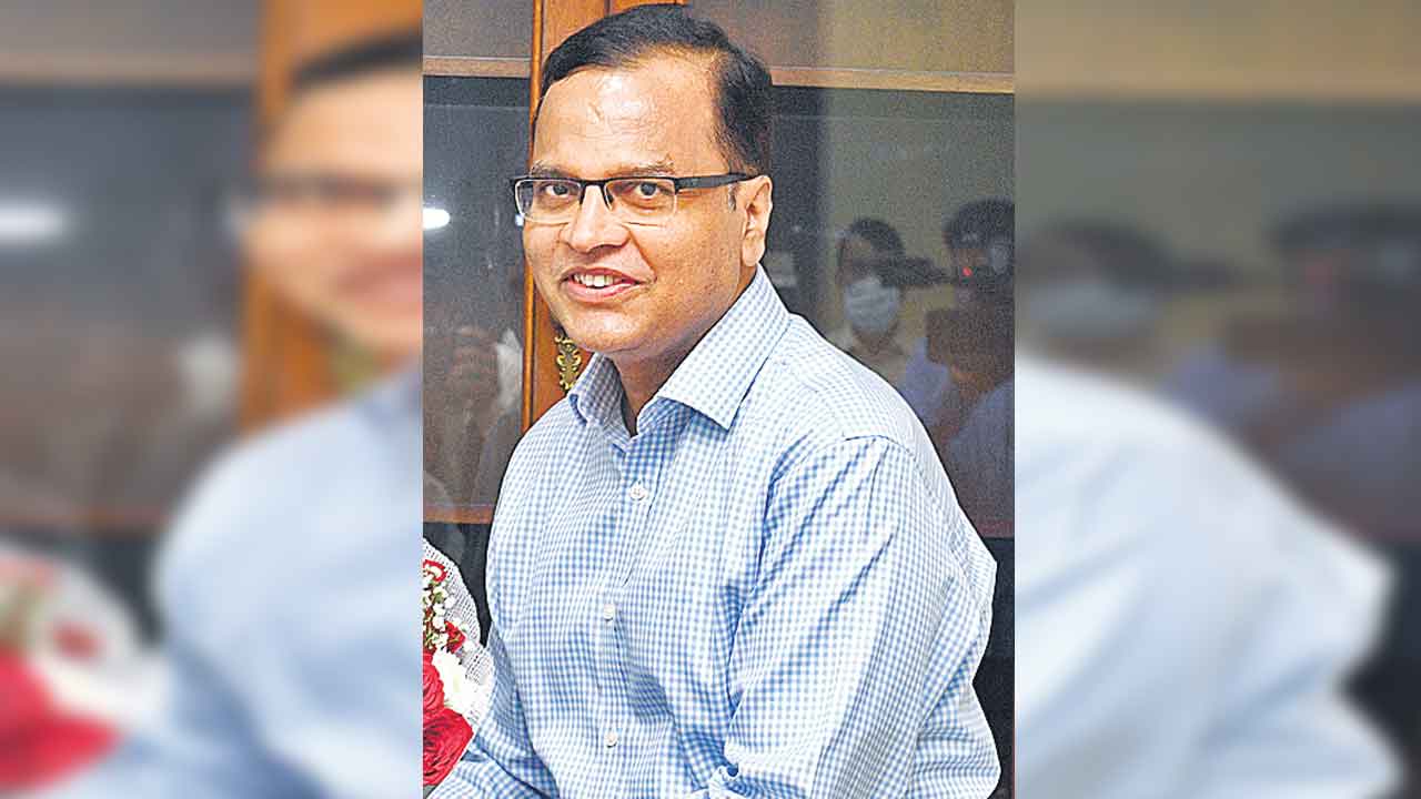 రామకృష్ణారావు అరుదైన రికార్డు