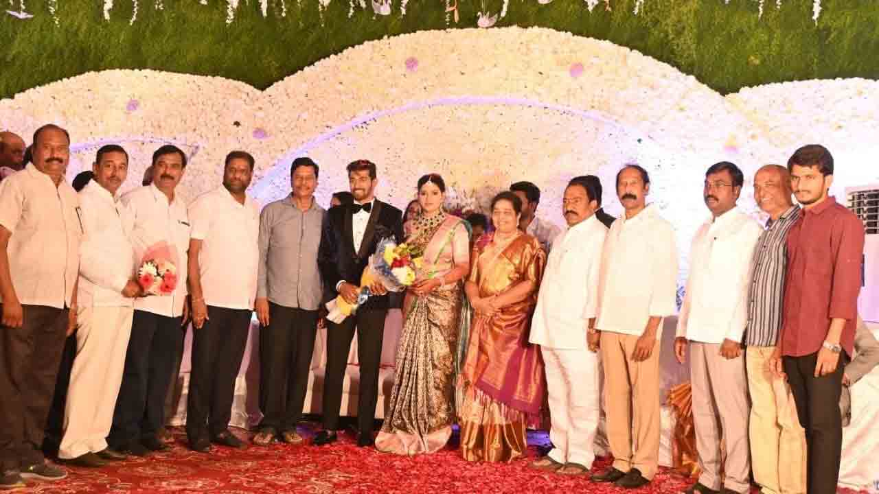 పువ్వాడ ఇంట ‘రిసెప్షన్‌’ సందడి