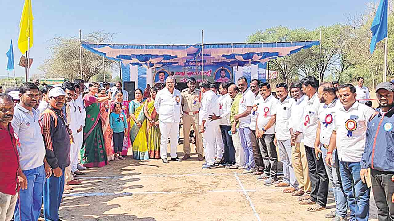 క్రీడారంగంలో ఉజ్వల భవిష్యత్‌