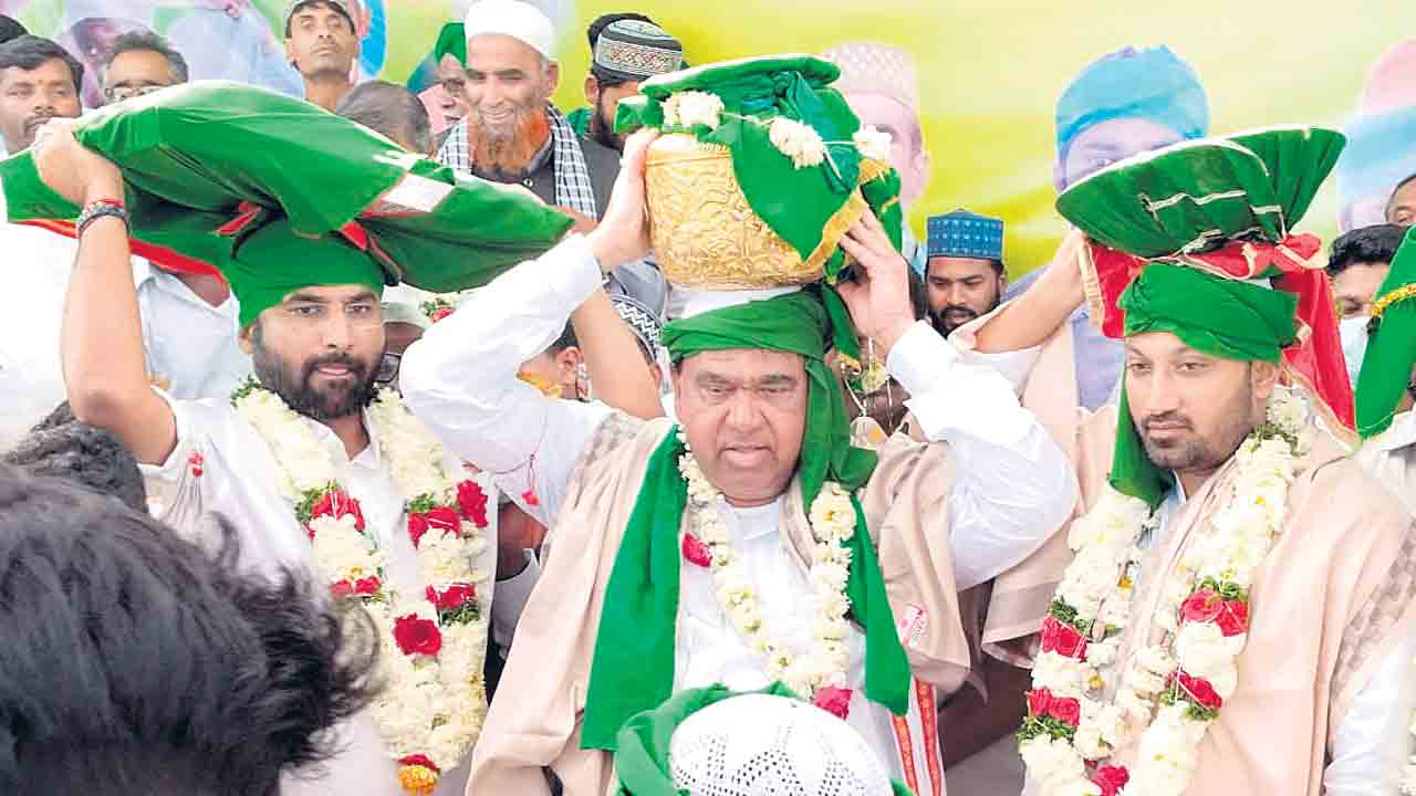 మత సామరస్యానికి ప్రతీక బడాపహాడ్‌