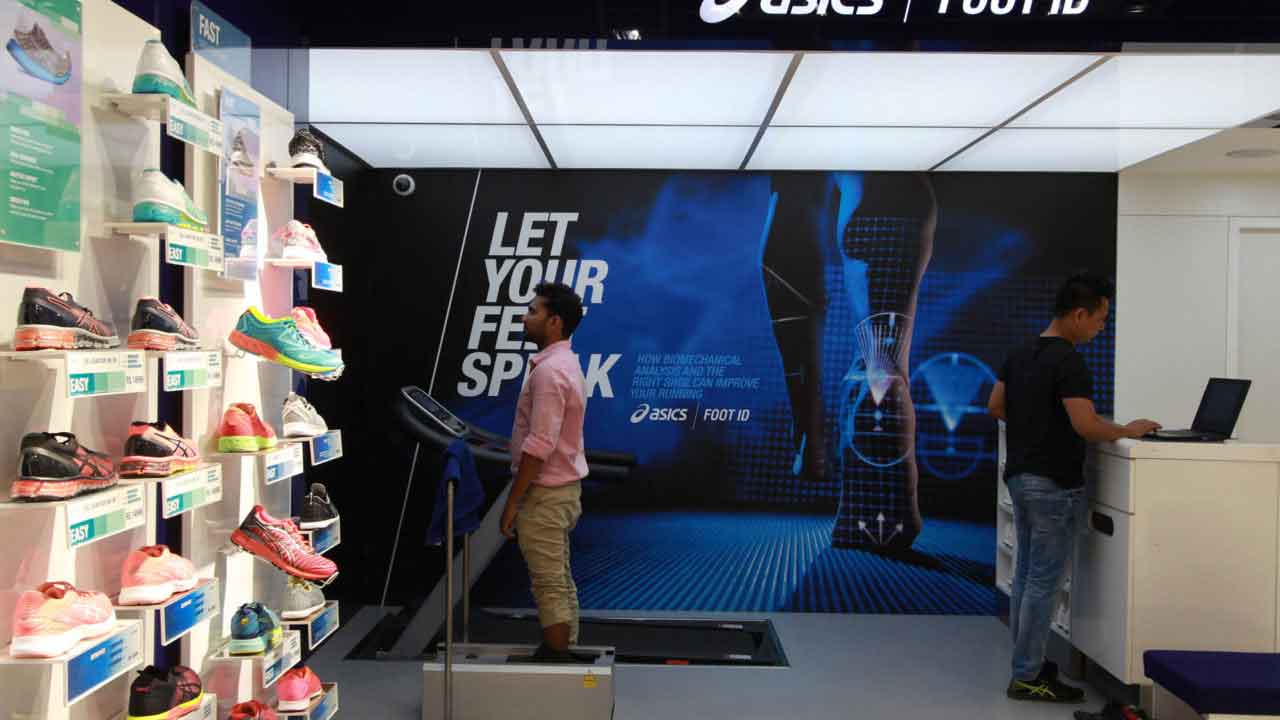 15 వేల షూస్‌.. 15 రోజులు రాలే!