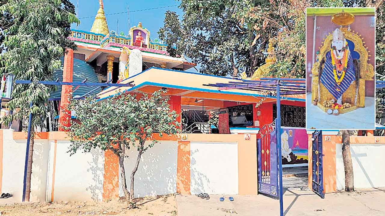 కరుణామయుడు.. కర్నాల్‌పల్లి సాయినాథుడు