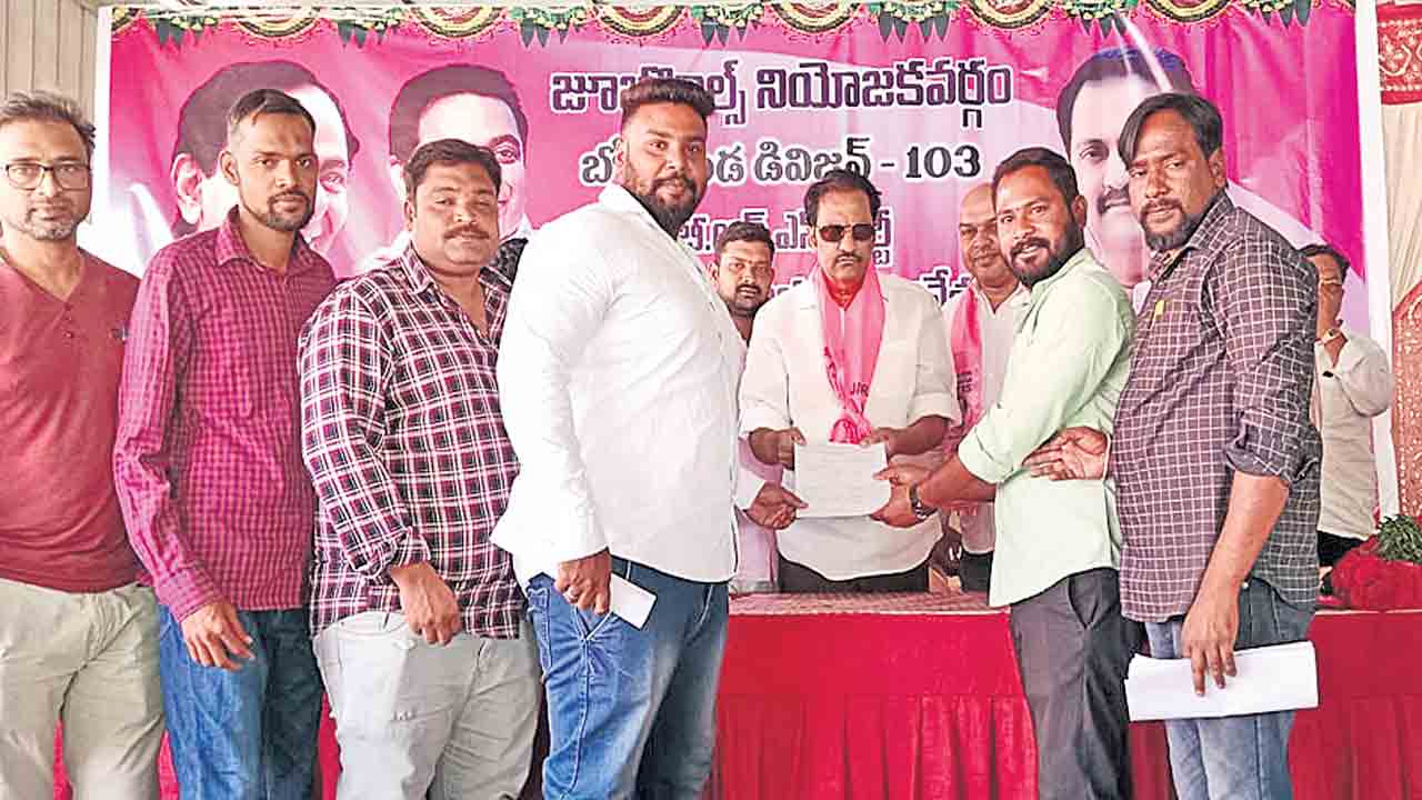 ఇంటింటికీ సంక్షేమ పథకాలను చేర్చాలి