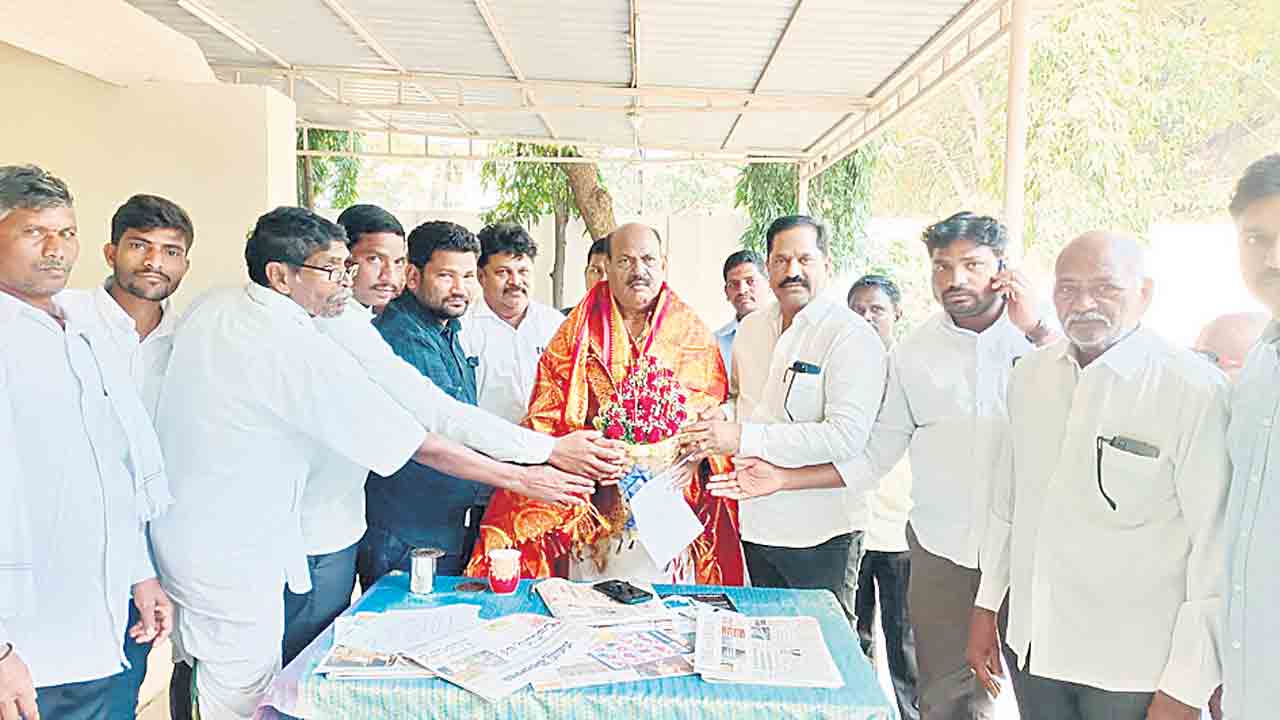 ఆలయాల నిర్మాణానికి పుష్కలంగా నిధులు