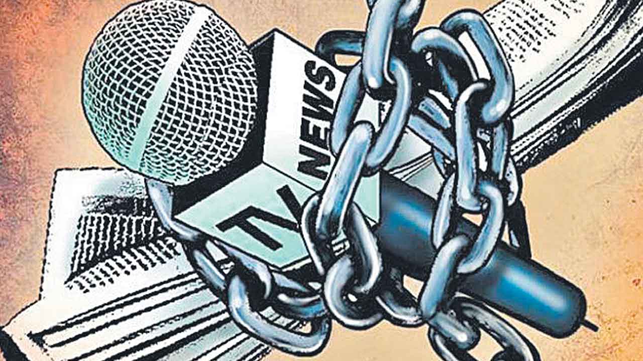 ప్రమాదంలో పత్రికా స్వేచ్ఛ