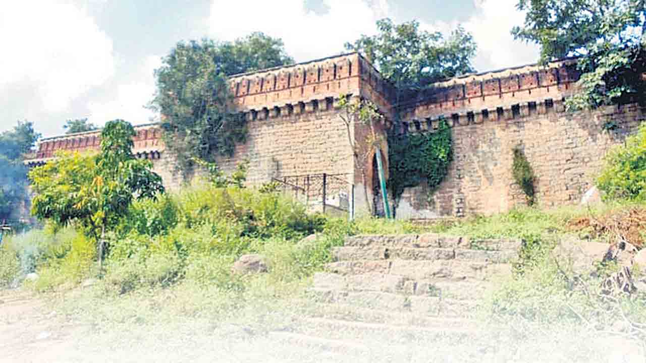 సిర్పూర్ కోటకు పునర్జీవం