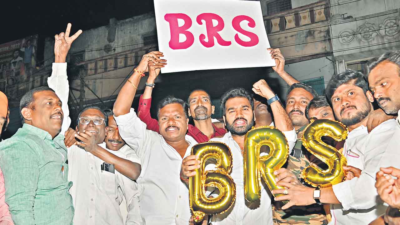 నాయకత్వం మనదే